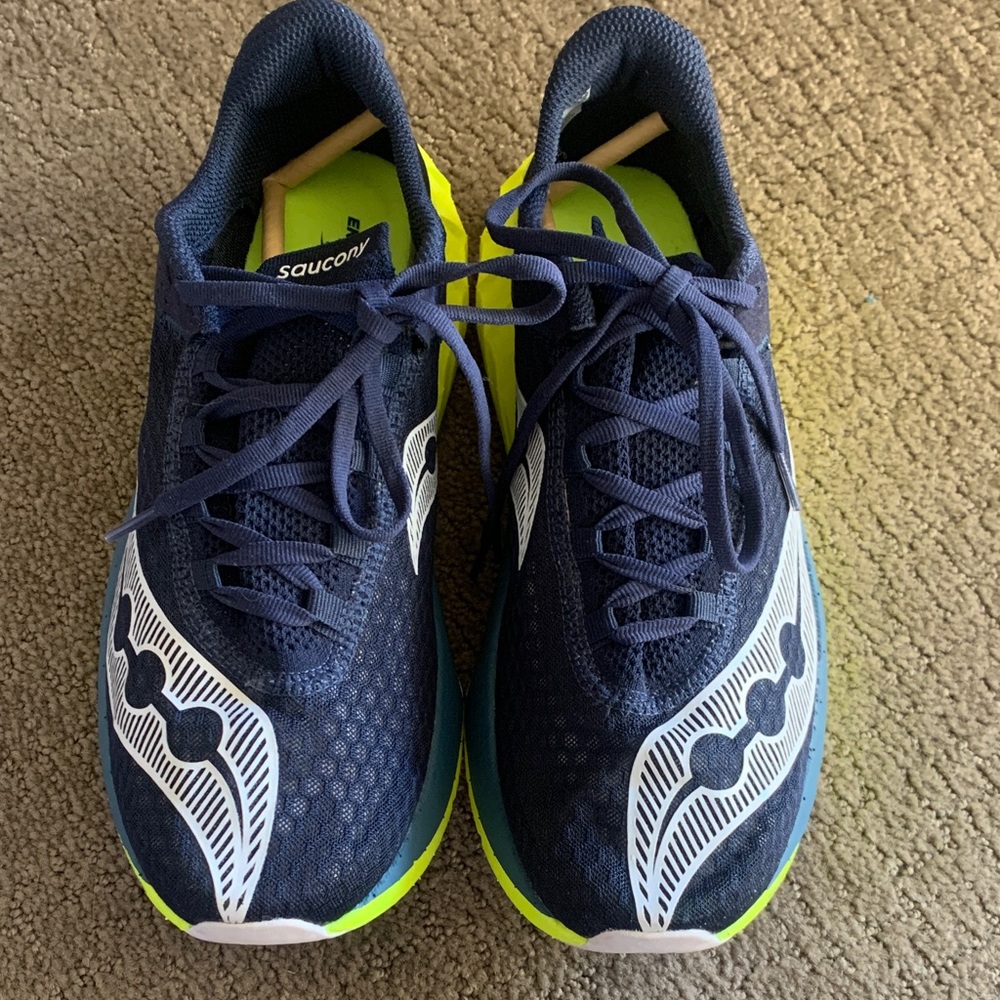 NWT Saucony Endorphin Pro 4 Men's Size 9